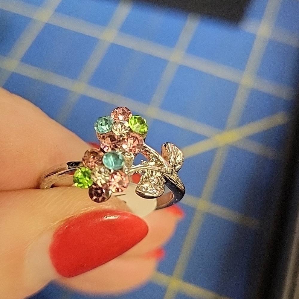 Flower Rhinestone Silver Tone Ring 8
